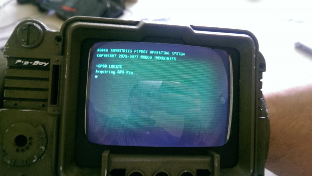 Fallout-Fan-Creates-Real-World-Pip-Boy-1024x578.jpg